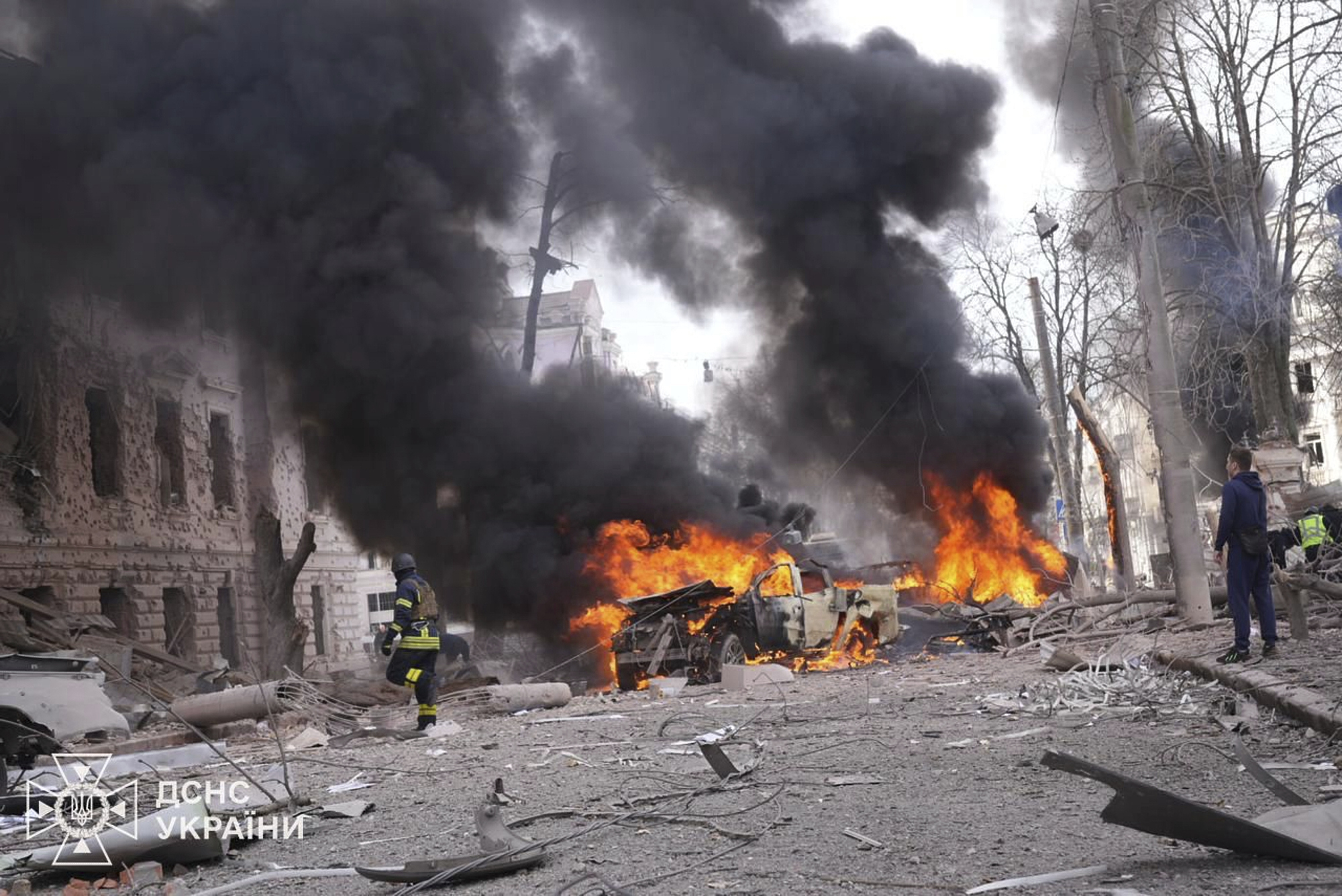 ukraine un drone russe frappe un bus a soumy tuant 9 civils