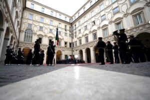 droits de douane reunion trilaterale meloni vance von der leyen a 15h30 au palais chigi