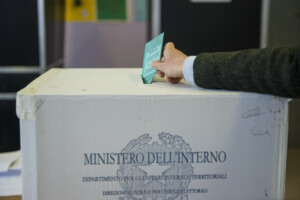elections locales urnes ouvertes pour les seconds tours dans 11 communes du trentin