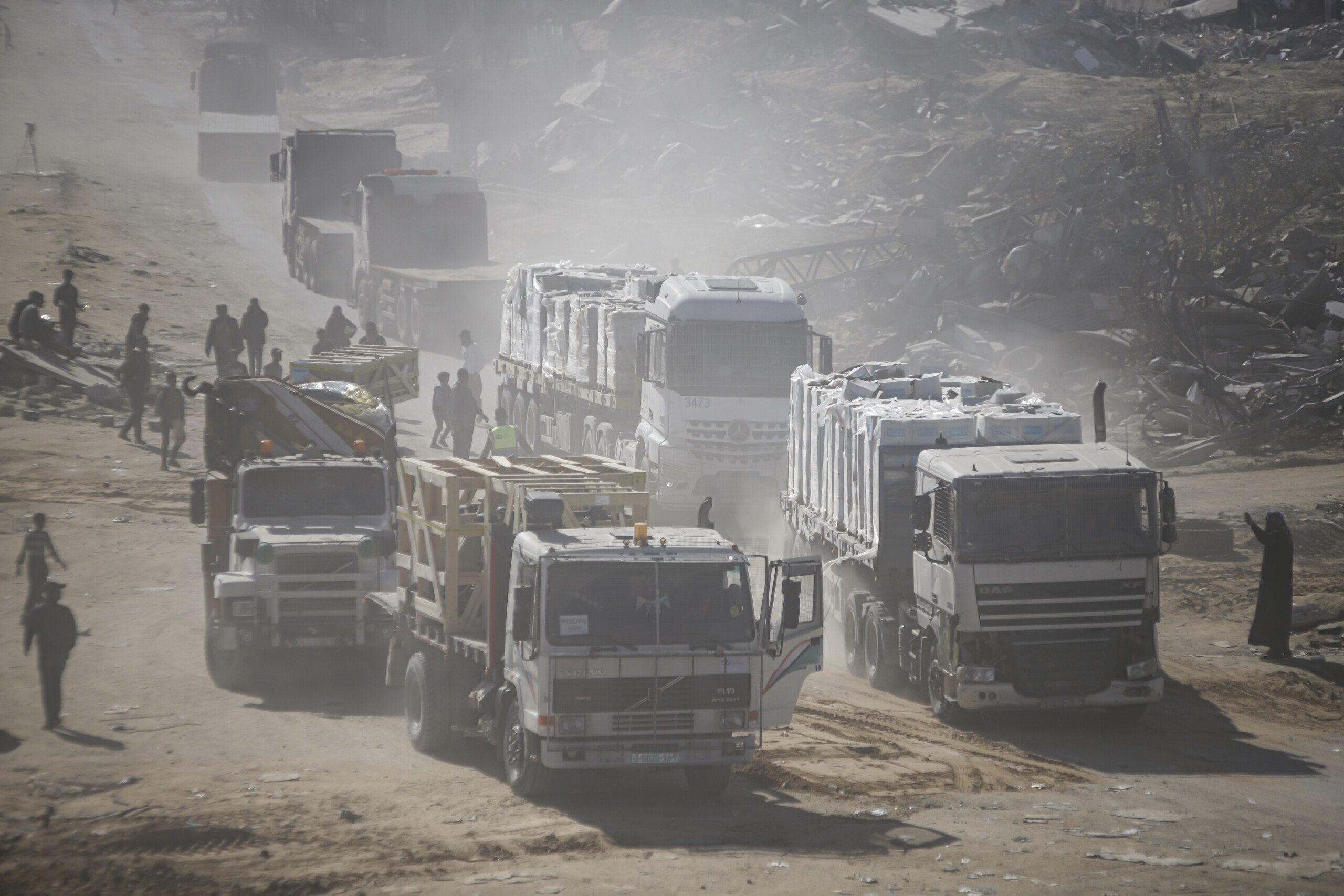moyen orient selon lonu 20 camions daide humanitaire devraient entrer aujourdhui a gaza scaled