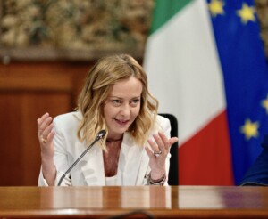 ukraine meloni la volonte du vatican daccueillir des negociations est une bonne chose nous ferons notre part