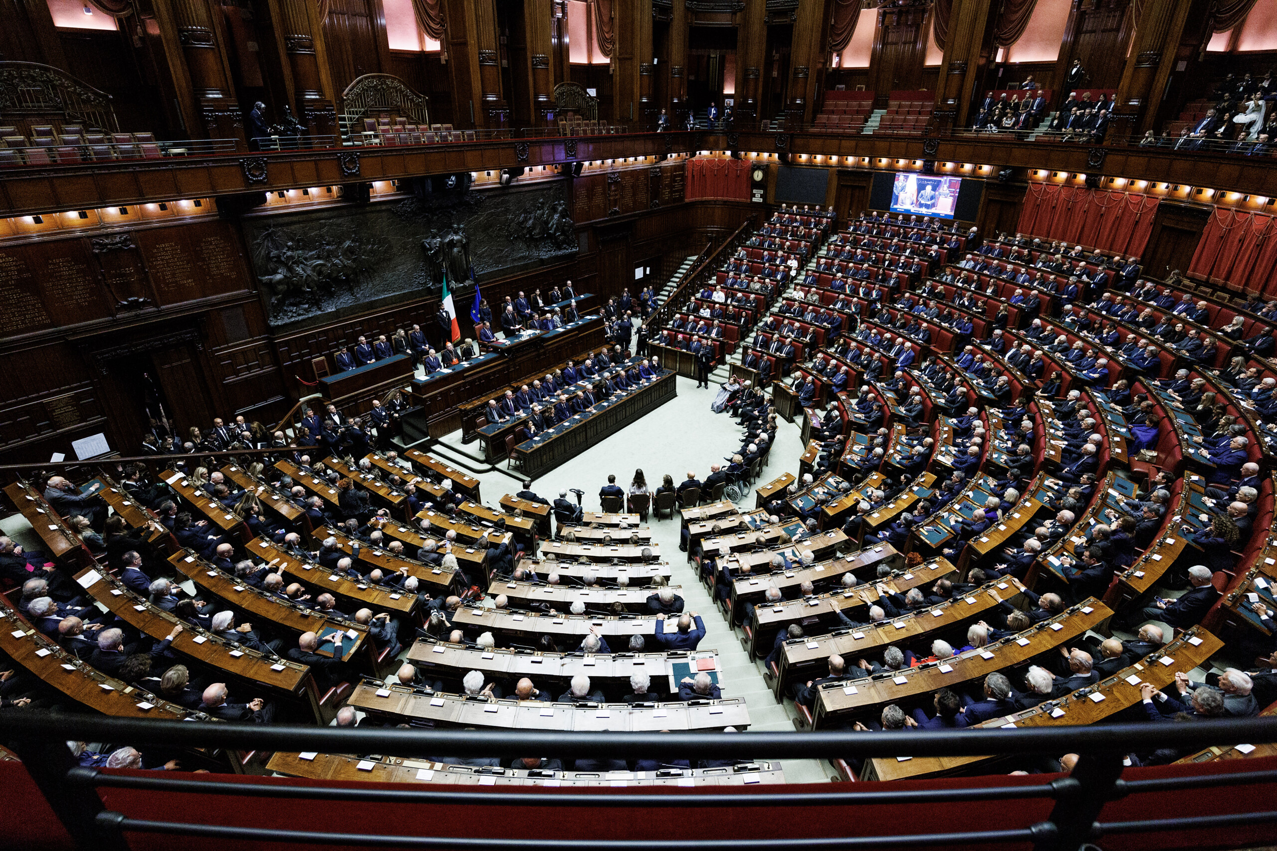decret sur la citoyennete la chambre approuve avec 137 voix cest desormais une loi scaled