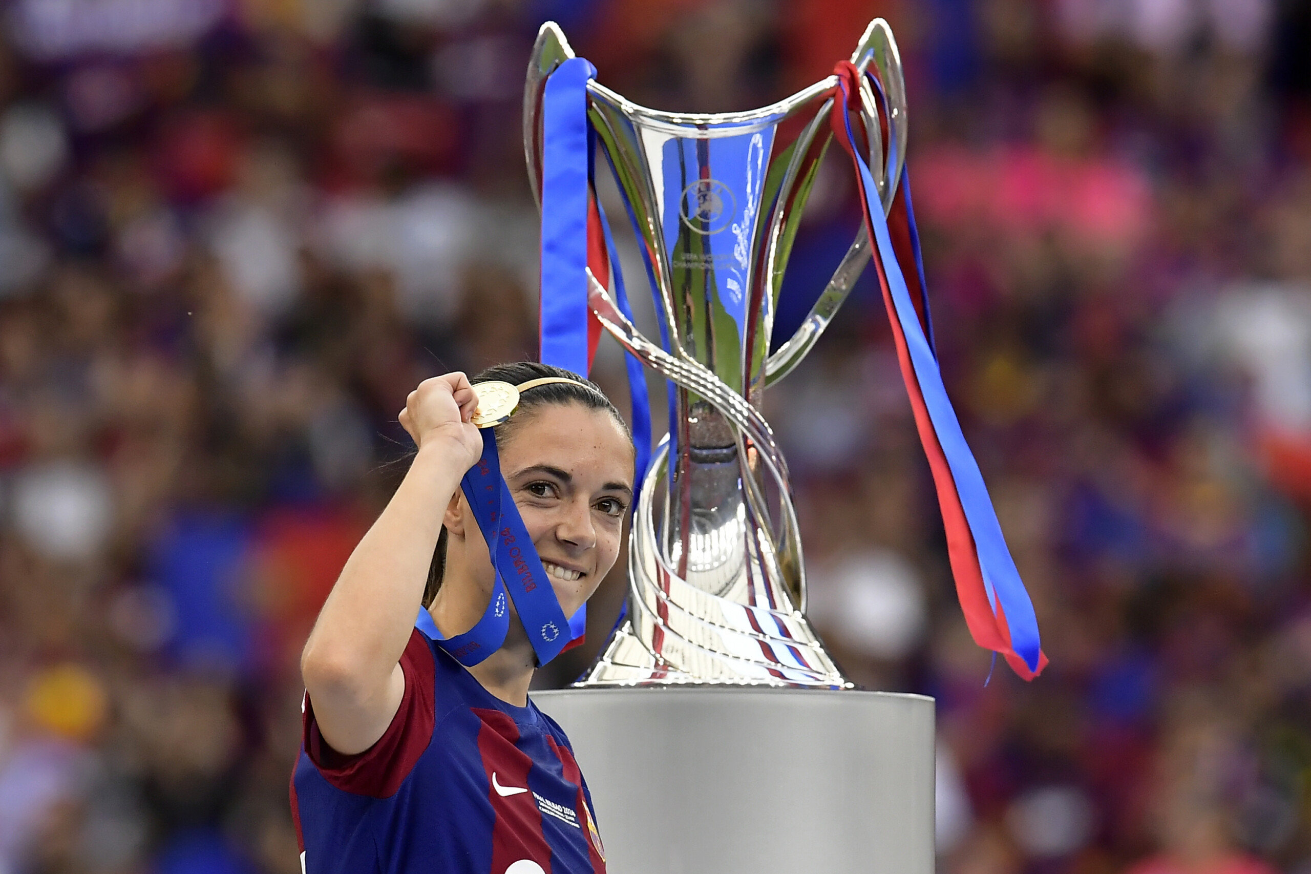 football le trophee de la ligue des champions feminine vole puis retrouve a lisbonne scaled