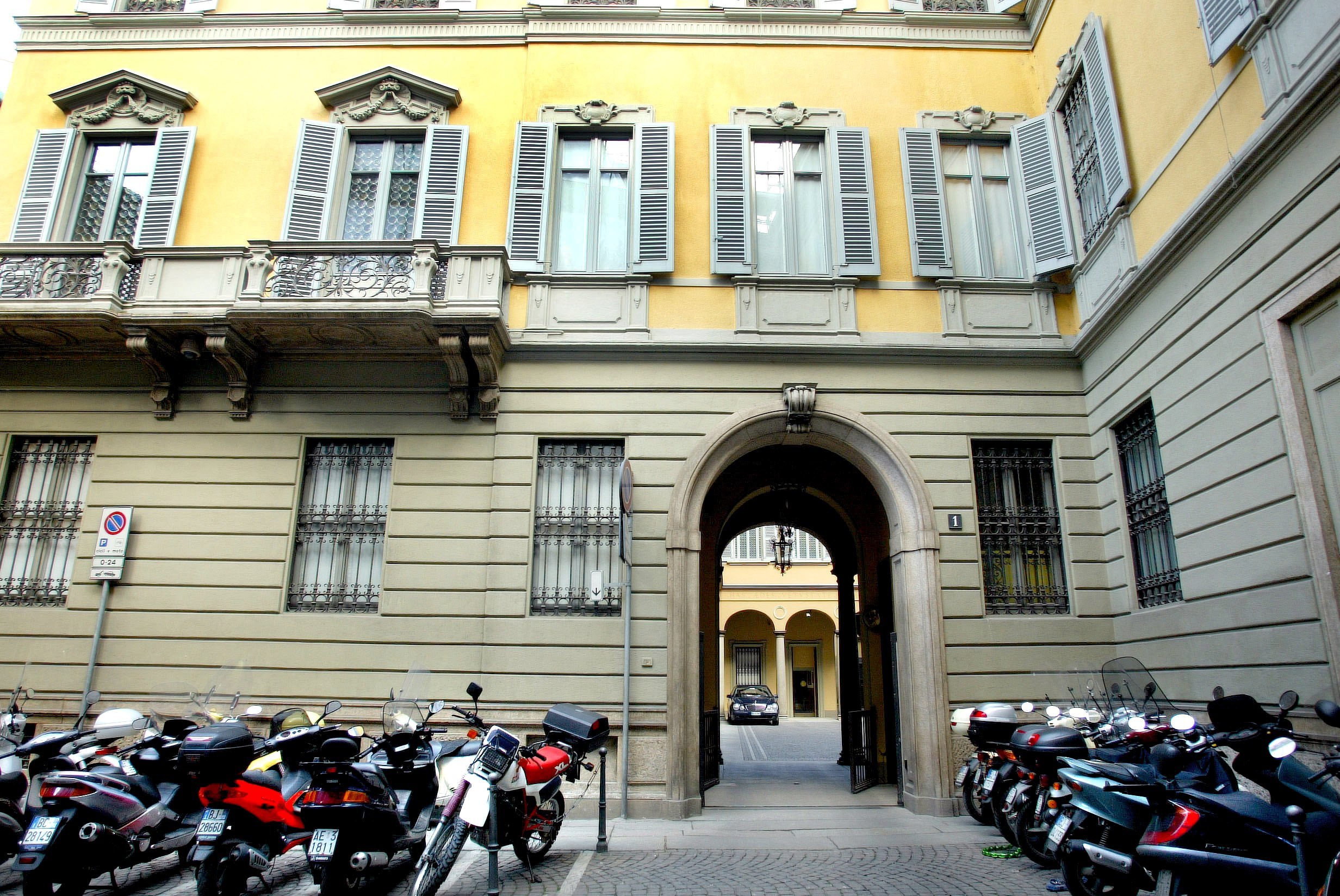 mps feu vert de livass a loffre sur mediobanca