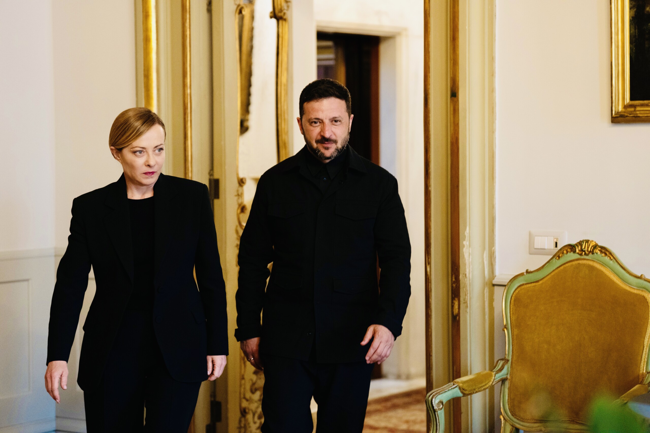 zelensky sentretient avec meloni discussions sur des plateformes pour des pourparlers avec la russie scaled