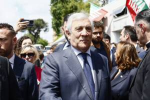 tajani convoque lambassadeur disrael pour des explications sur les faits de jenine
