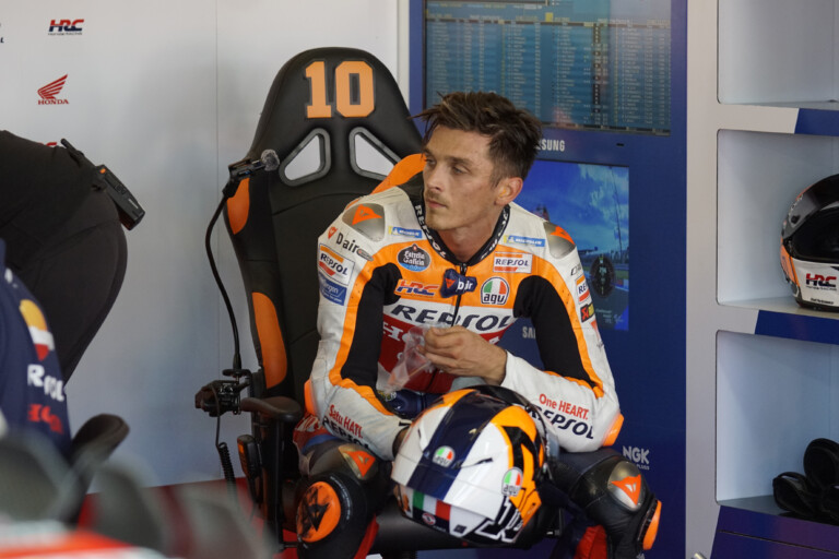 motogp honda marini hospitalise apres une chute lors des essais a suzuka