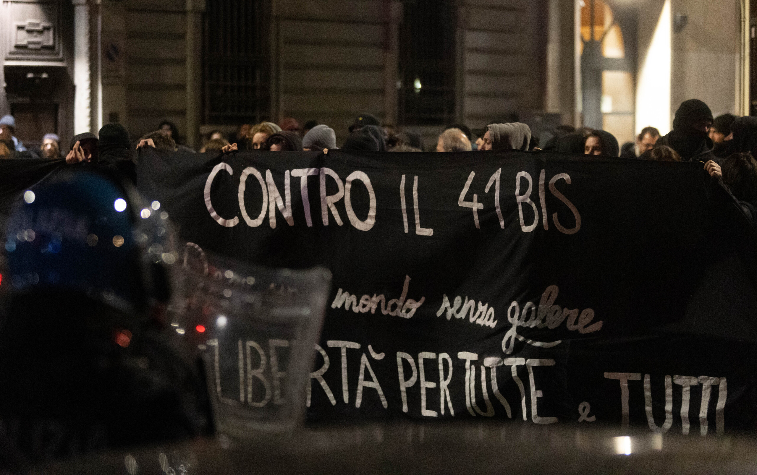 affaire cospito jusqua 6 ans de prison requis pour une manifestation a milan qualifiee de guerilla urbaine scaled