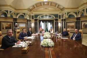 ukraine rubio a lavrov un dialogue constructif avec kiev est la seule voie possible