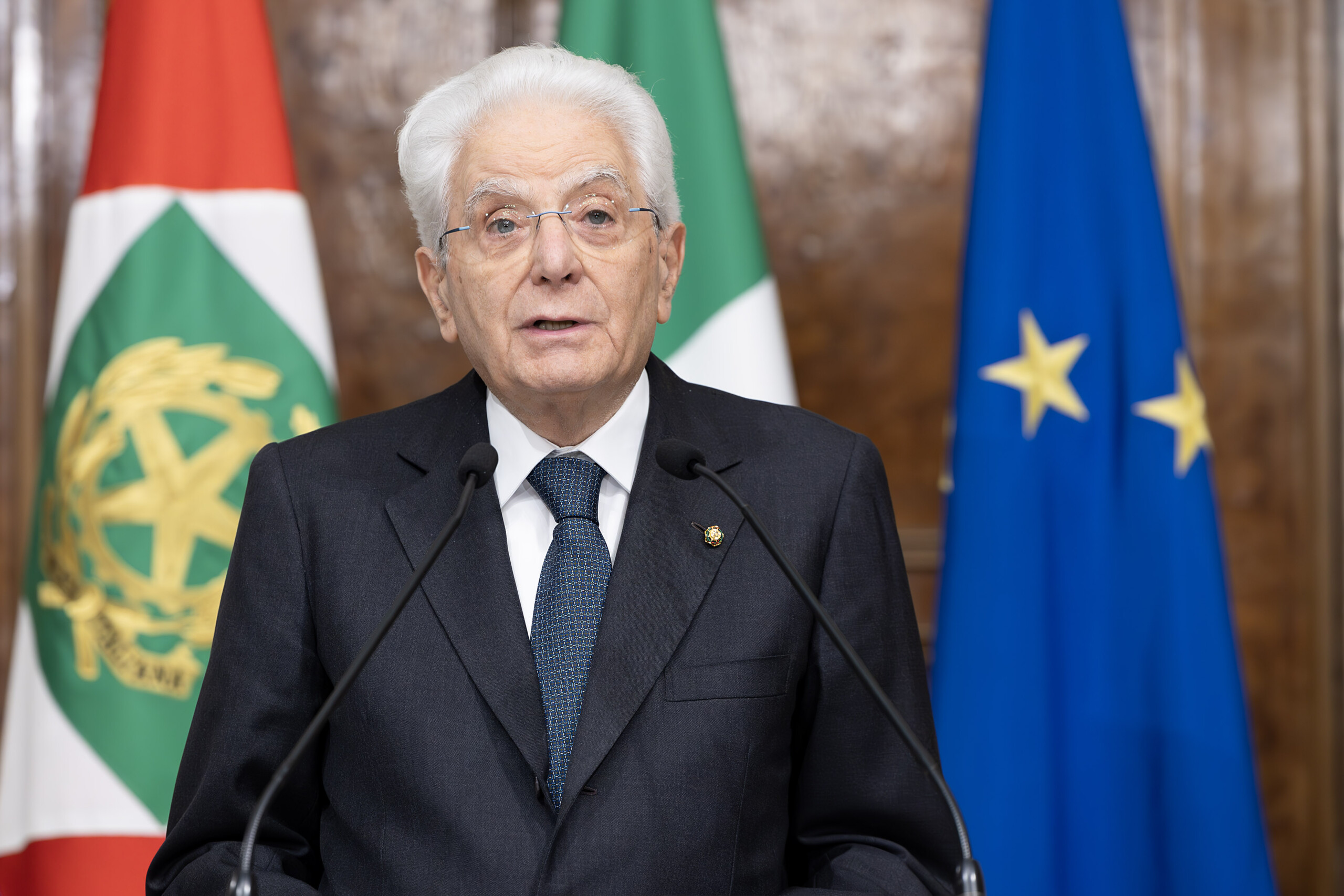 mattarella nomme 25 chevaliers du travail dont descalzi et bertelli scaled