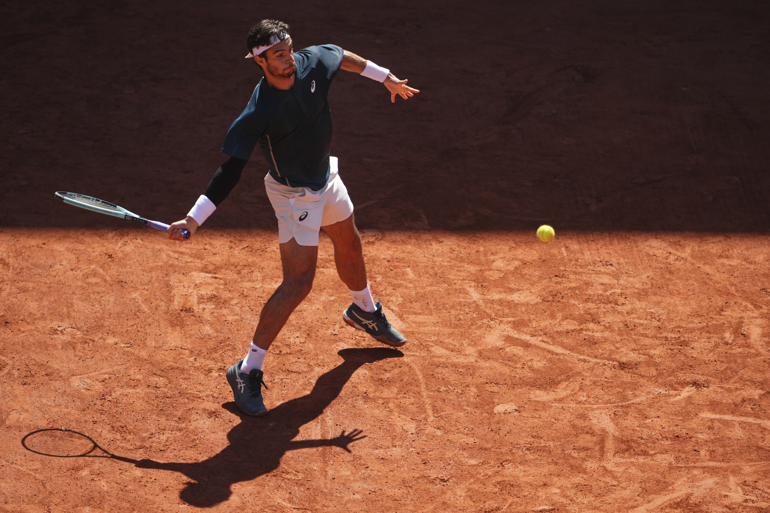 roland garros musetti revient pour battre navone en 4 sets et se qualifie pour les huitiemes scaled