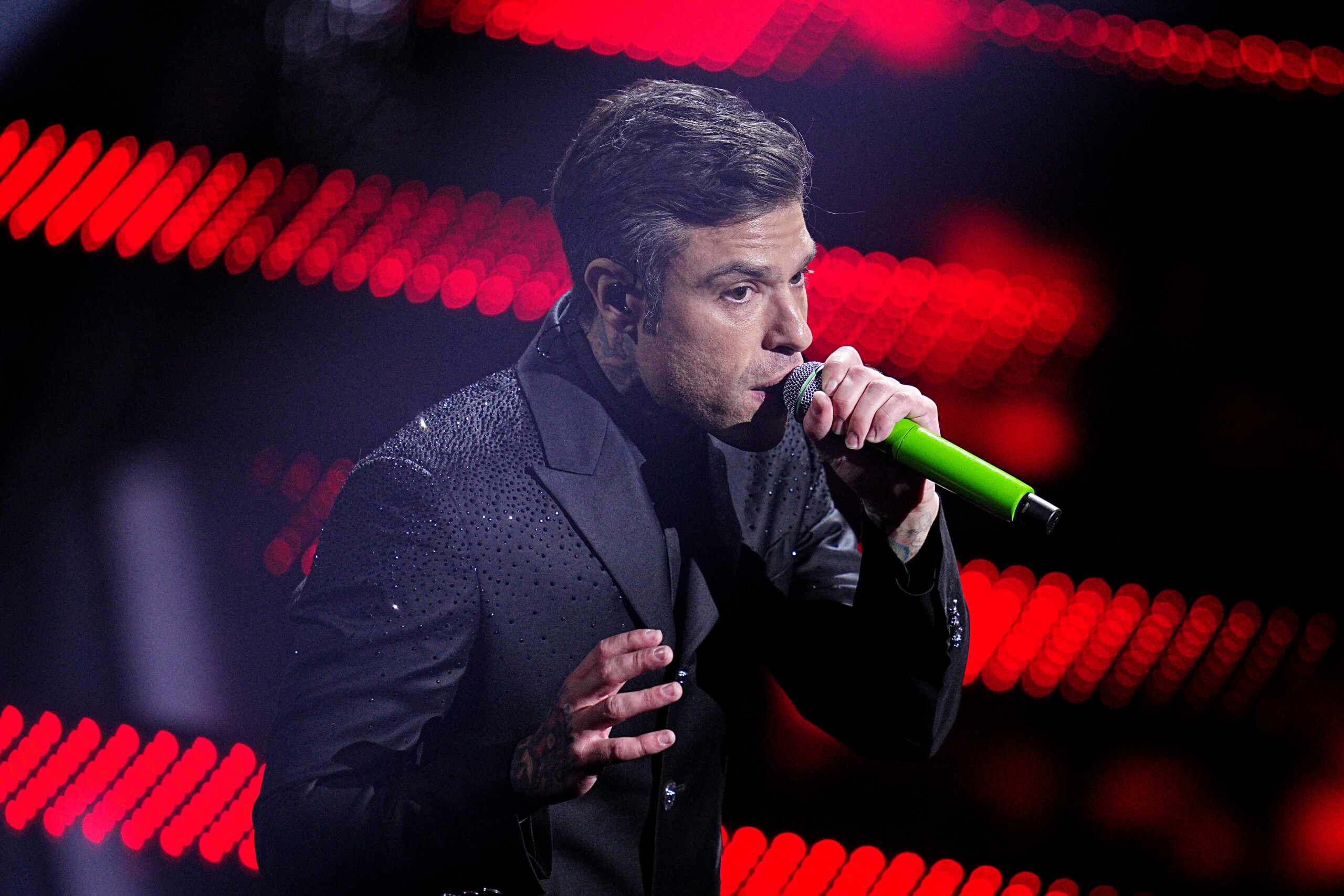 FI, Fedez : « Je ne me suis jamais soustrait au débat, c'est la gauche qui le refuse » 1 fi fedez je ne me suis jamais soustrait au debat cest la gauche qui le refuse scaled