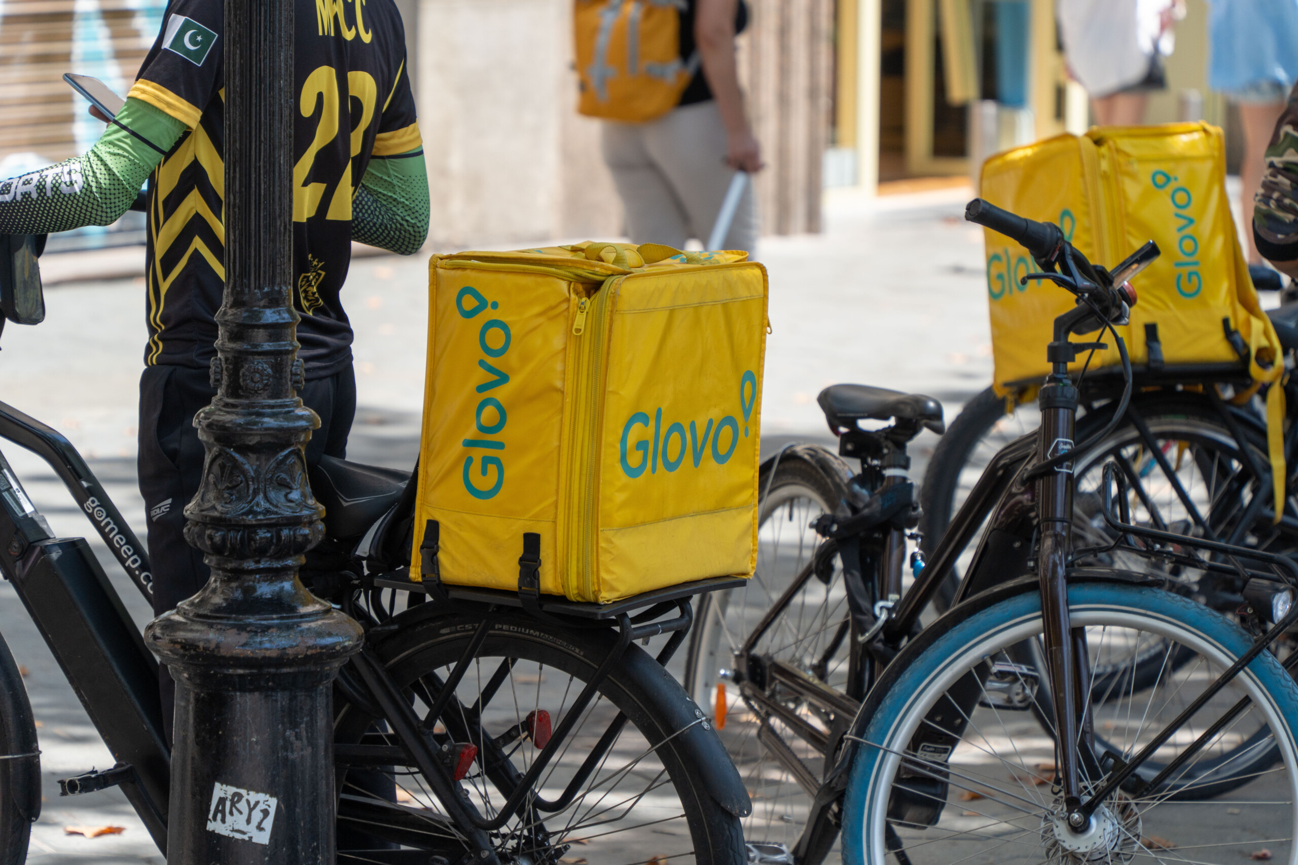 antitrust amende de 329 millions deuros pour delivery hero et glovo par lue scaled