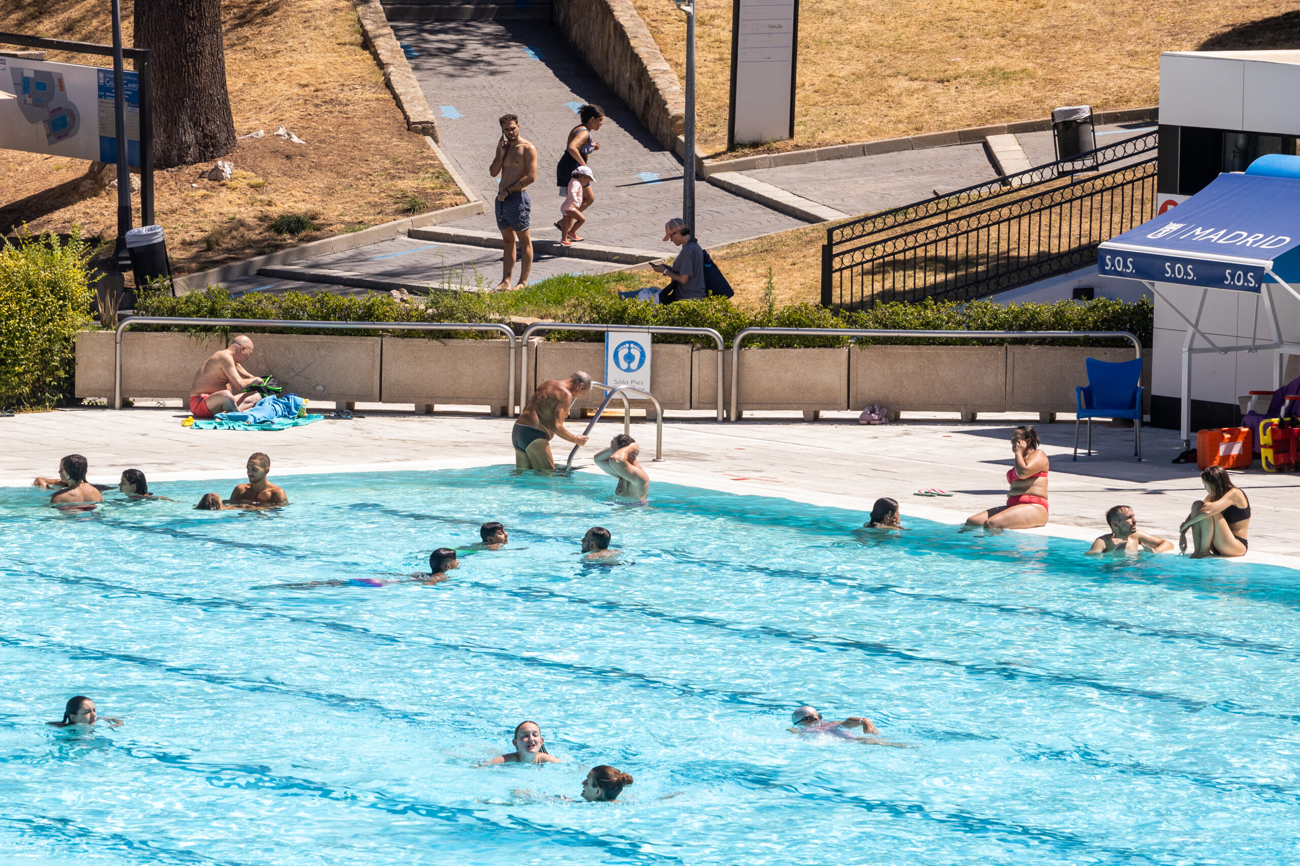 rome 5 enfants intoxiques au chlore dans une piscine un garcon de 9 ans dans un etat grave scaled
