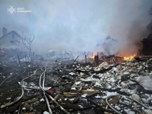 ukraine des drones russes frappent tchernihiv 4 blesses