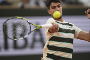 roland garros alcaraz bat paul et rejoint musetti en demi finale