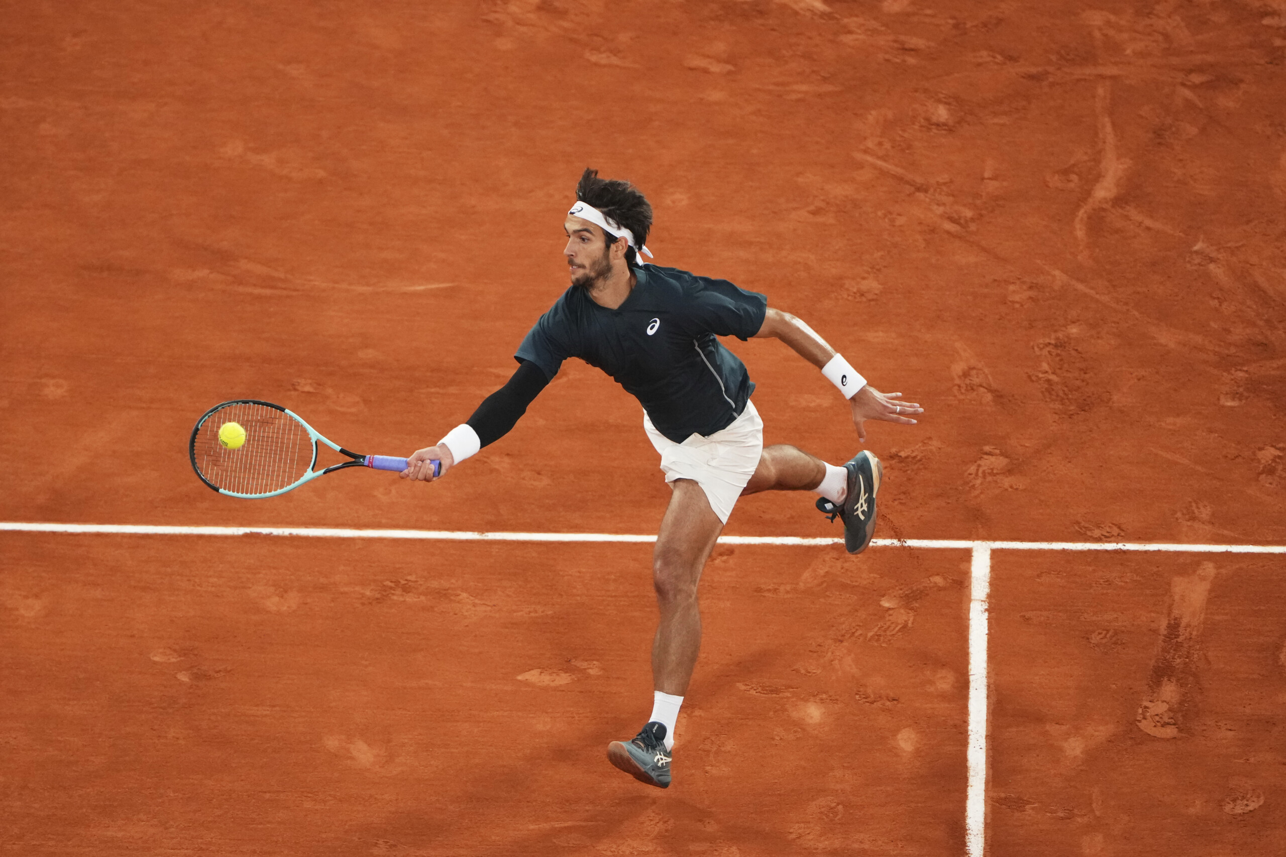 roland garros musetti se retire alcaraz en finale scaled