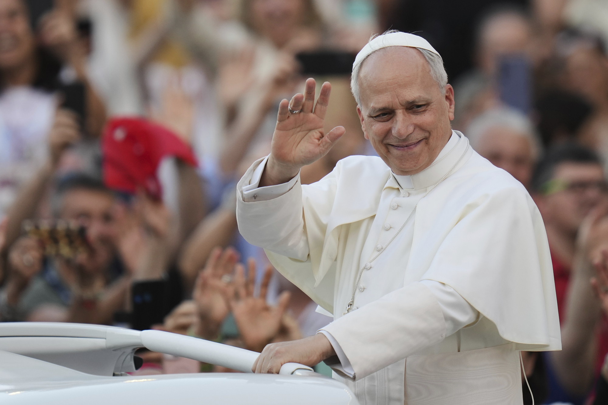 le pape la paix reviendra si nous cessons dagir en predateurs et devenons des pelerins