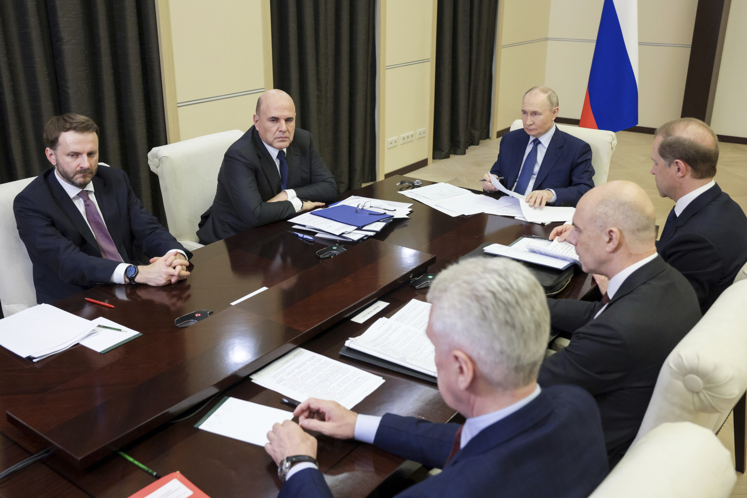 russie ukraine le kremlin kiev a reporte lechange de prisonniers scaled