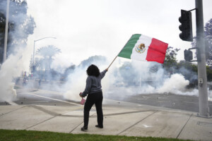 etats unis au moins 120 arrestations lors des manifestations a los angeles