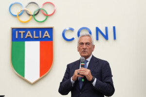 football gravina les attaques contre spalletti sont injustifiees vais je le reconduire je ne peux pas le dire