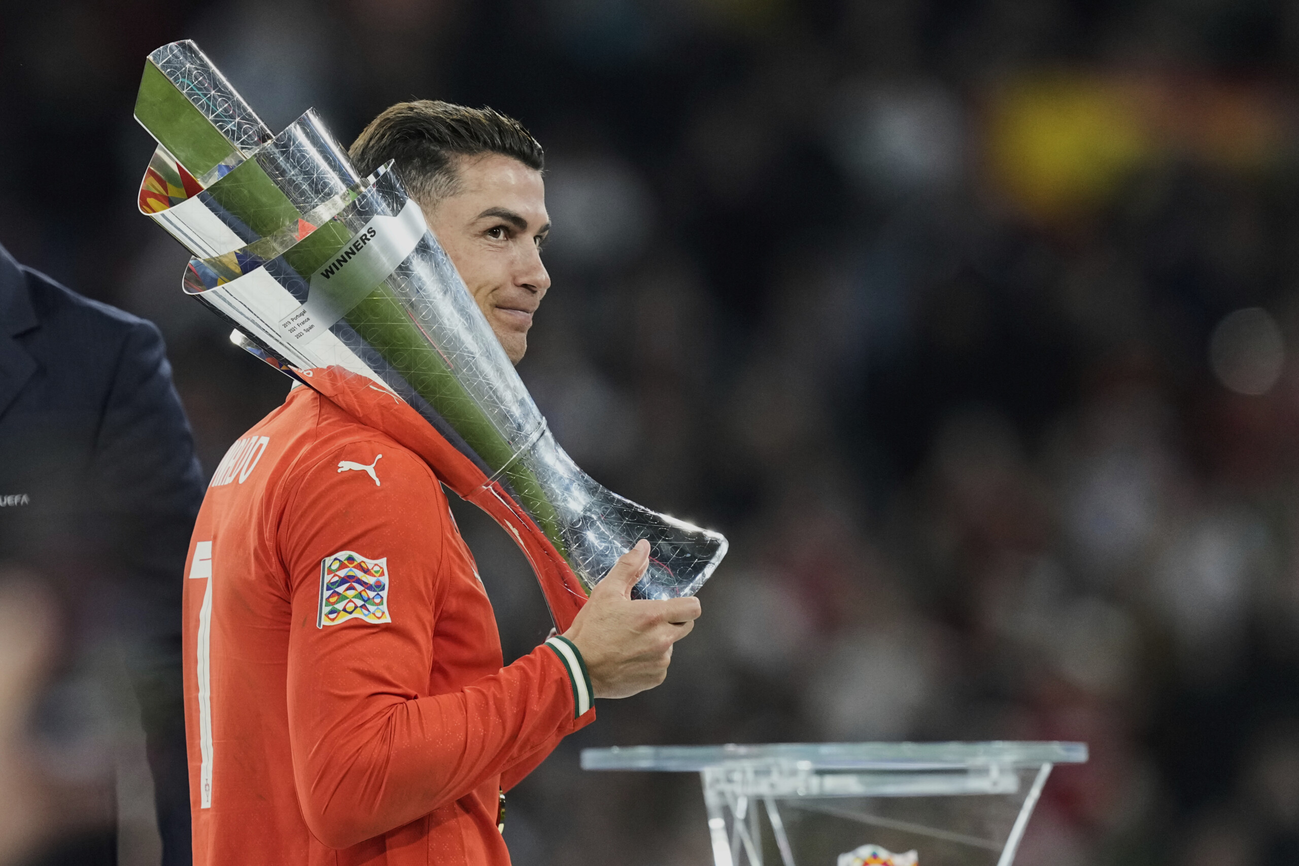 football cristiano ronaldo pret a rester a al nassr scaled