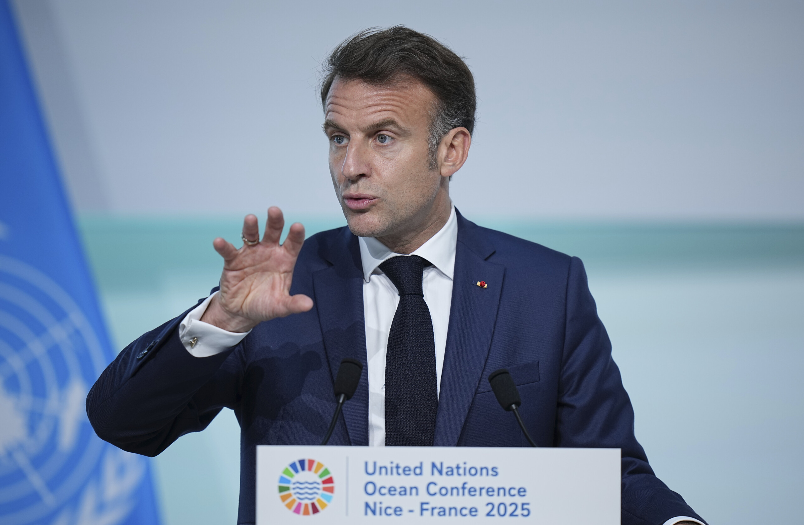 macron le blocus humanitaire a gaza est un scandale et une honte scaled
