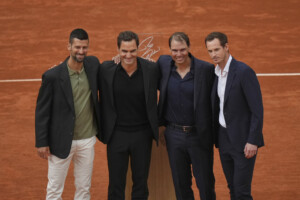 roland garros federer a paris trois joueurs ont gagne alcaraz sinner et le tennis