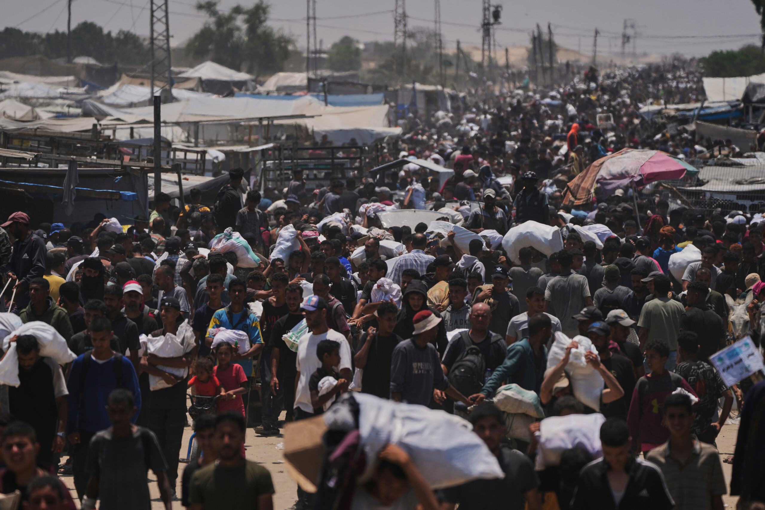 gaza 28 morts par balles pres dun centre de distribution daide scaled