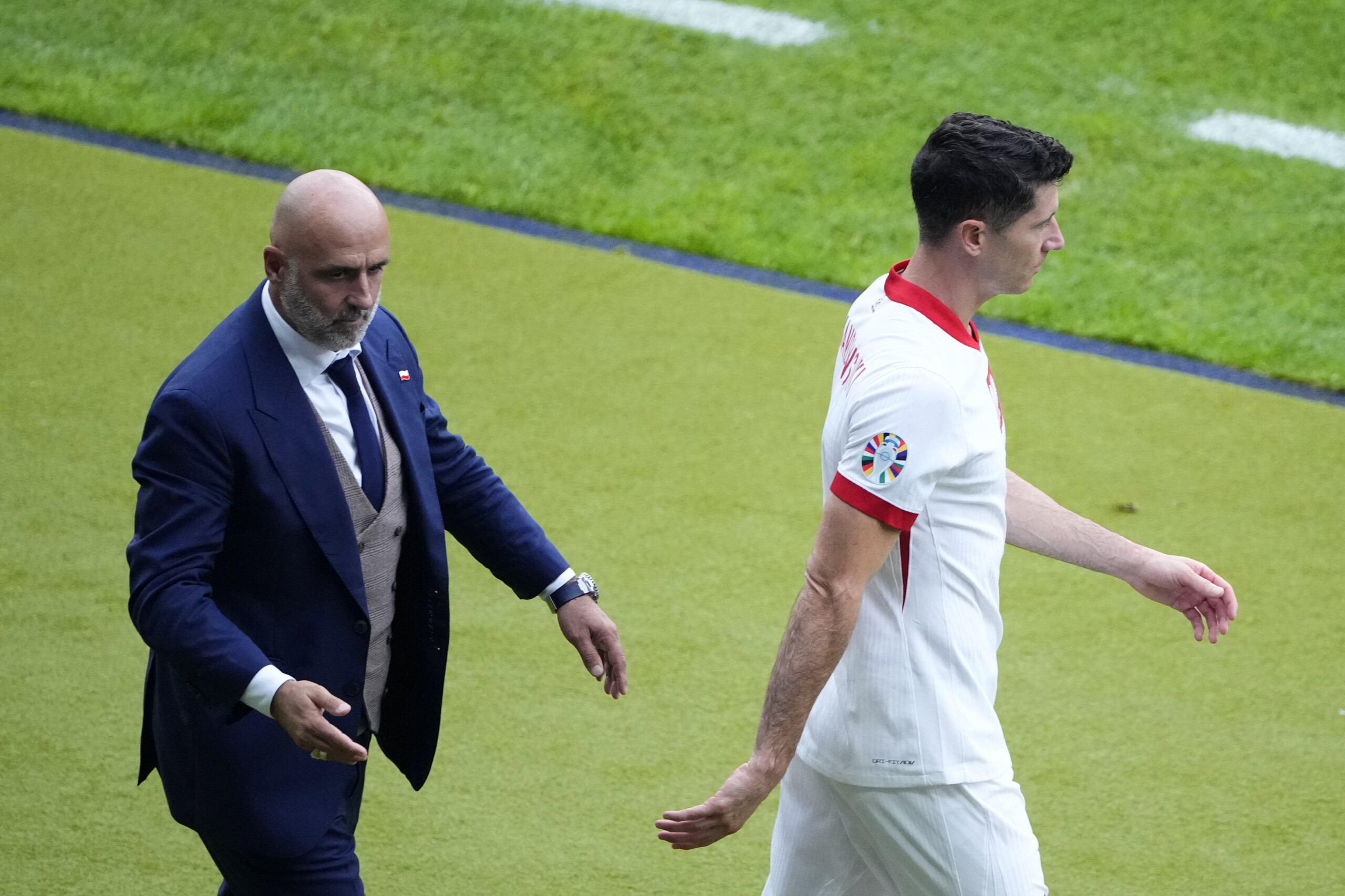 football le selectionneur de la pologne demissionne apres une dispute avec lewandowski scaled