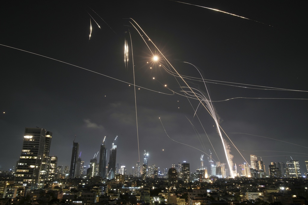iran medias 100 missiles lances depuis teheran vers israel