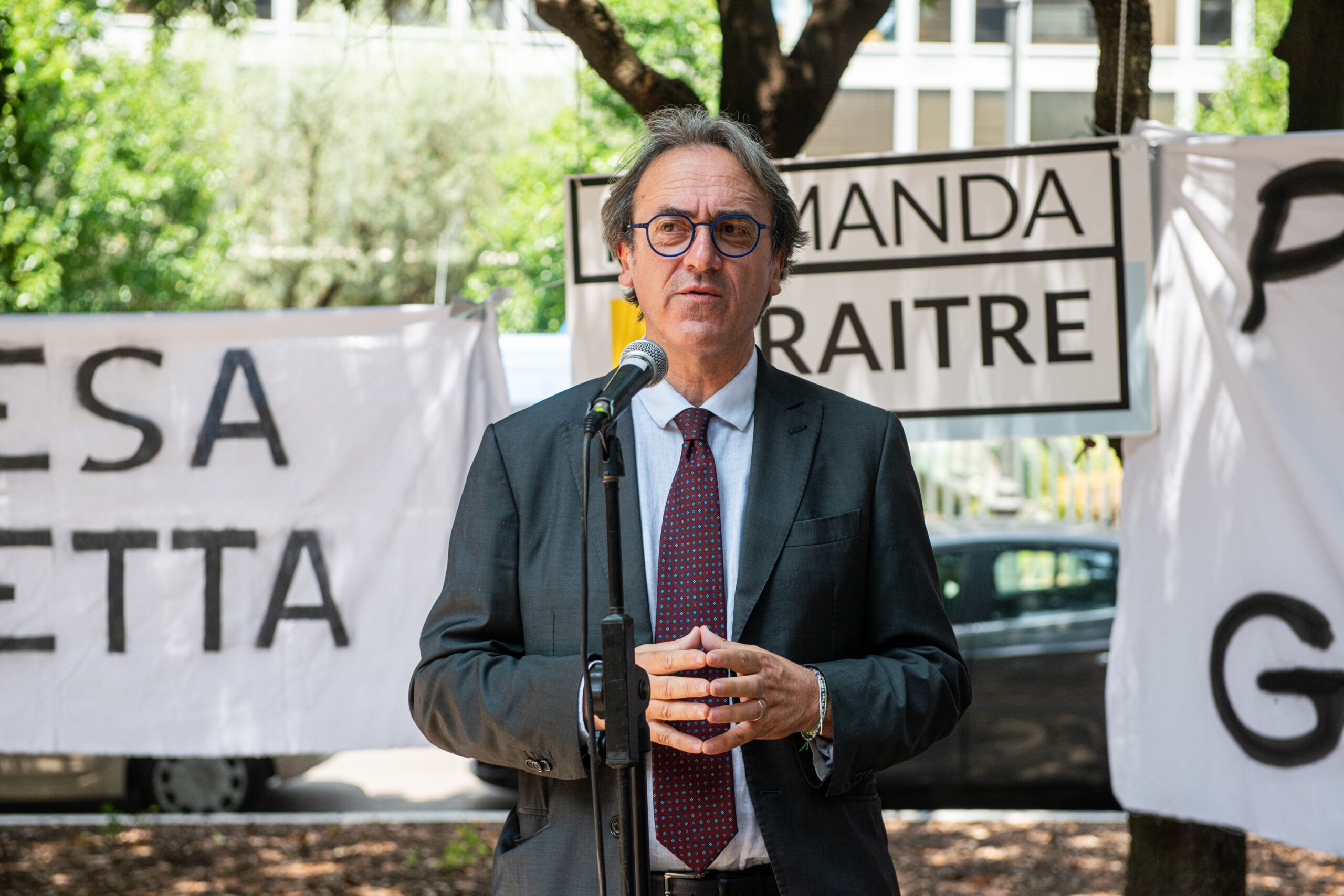 defense bonelli le gouvernement veut militariser le budget vote immediat au parlement scaled