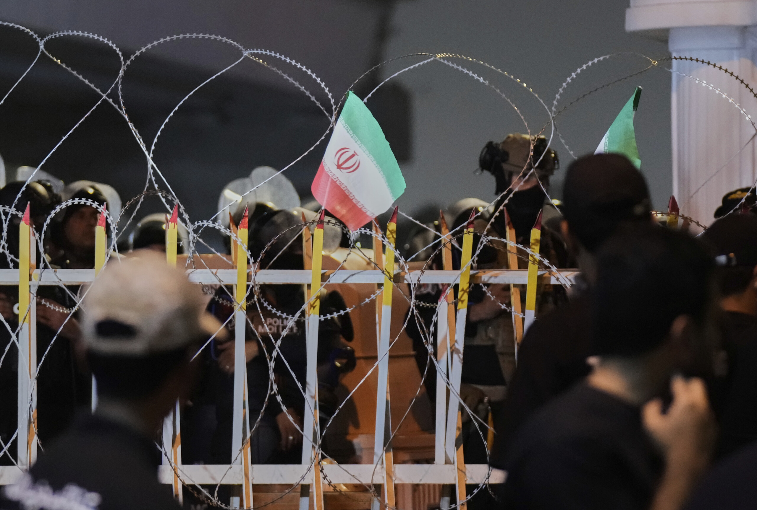 iran deux morts dans une attaque contre la television detat dont le redacteur en chef scaled