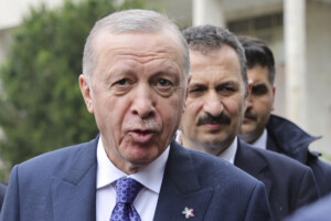erdogan compare netanyahu a hitler il entraine le monde dans le desastre