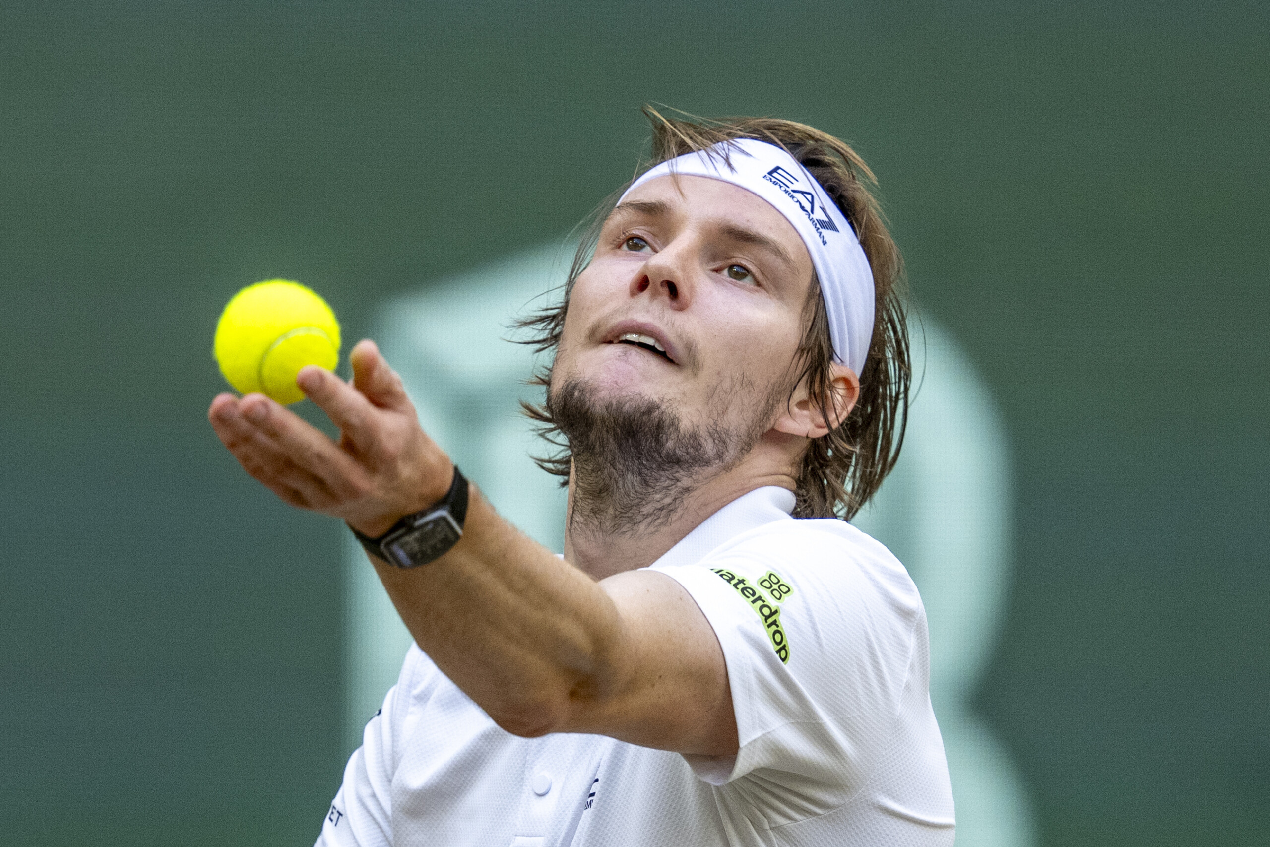 bublik remporte le tournoi de halle medvedev battu en finale scaled