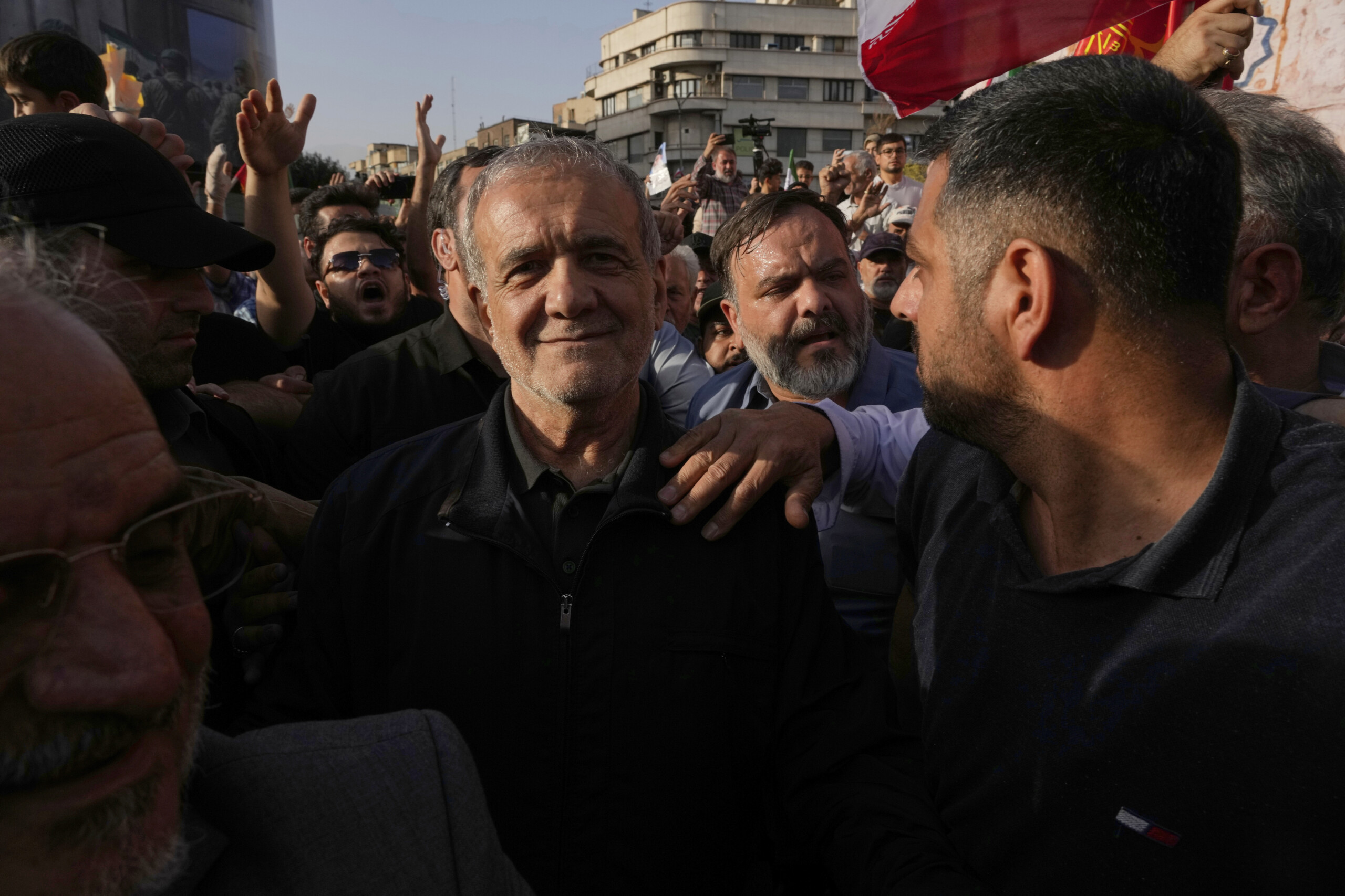 iran pezeshkian nous repondrons durement et ferons regretter les agresseurs scaled