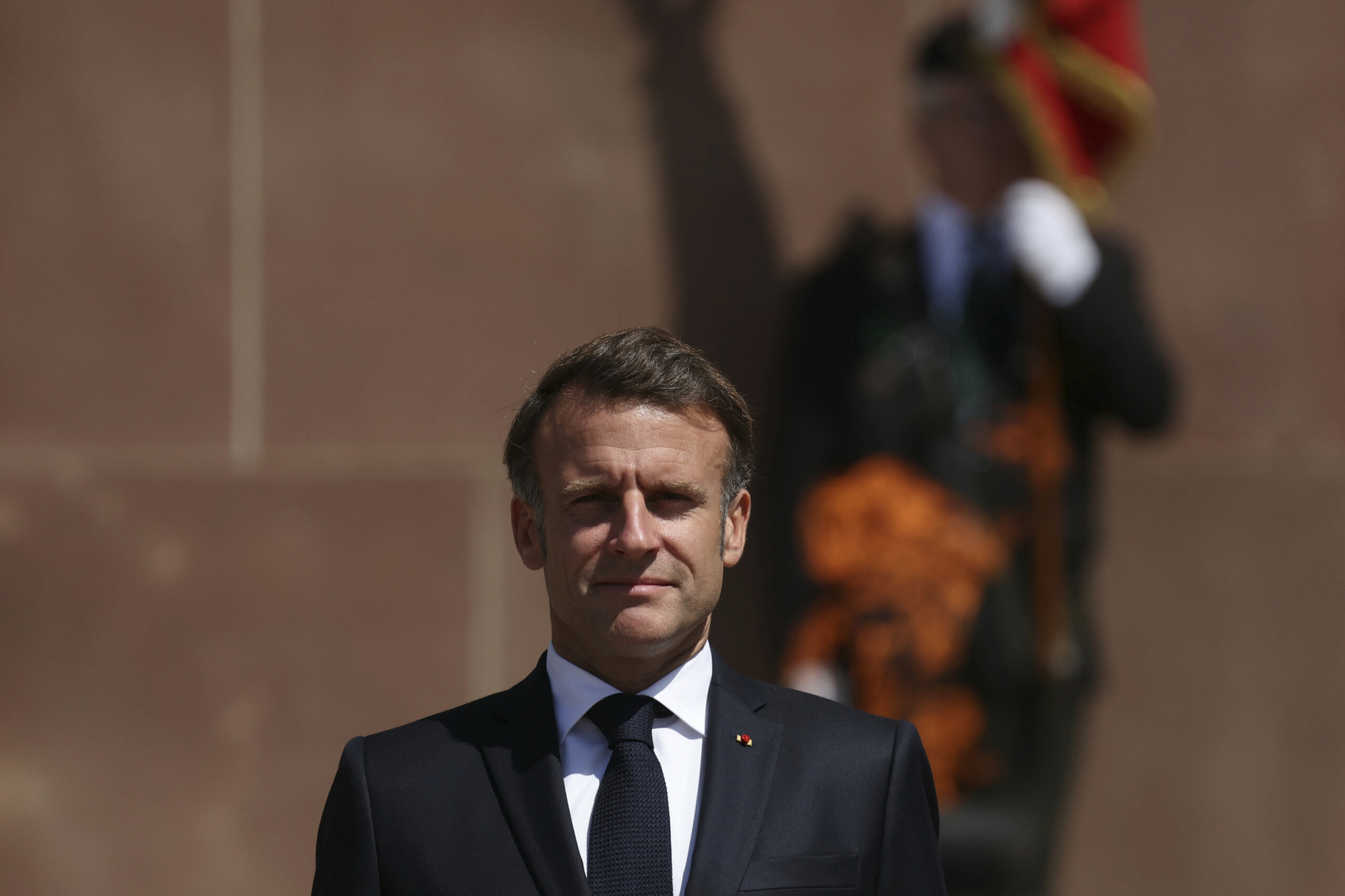 les etats unis attaquent liran macron convoque le conseil de defense et de securite scaled