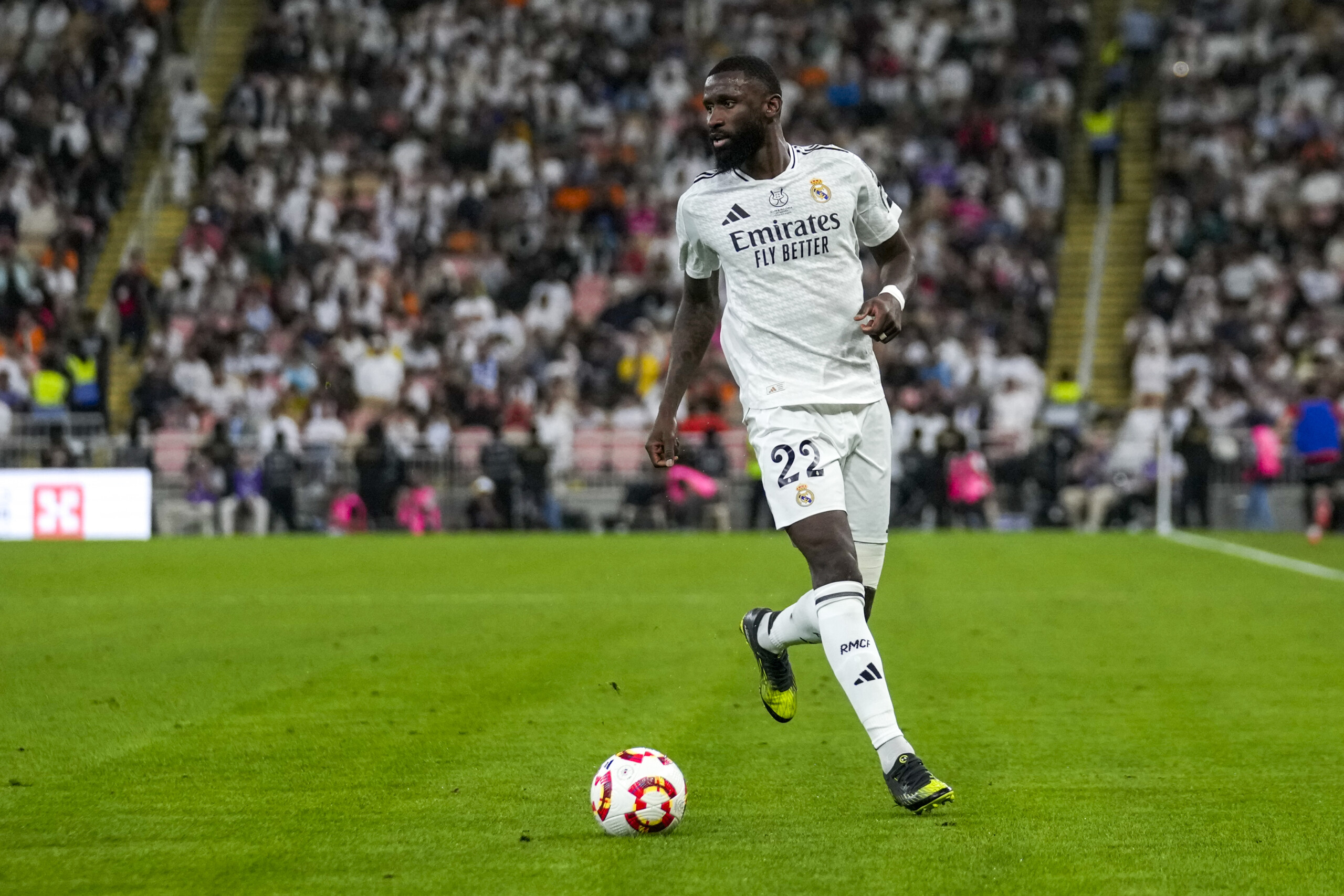 Mondiale Club : Rudiger victime de racisme, l'arbitre active le protocole « X » 1 mondiale club rudiger victime de racisme larbitre active le protocole x scaled