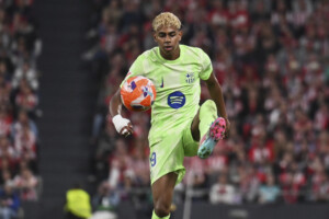 football selon les medias yamal portera le maillot numero 10 du fc barcelone