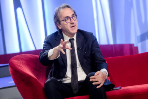 affaire almasri bonelli le gouvernement meloni place litalie hors la loi
