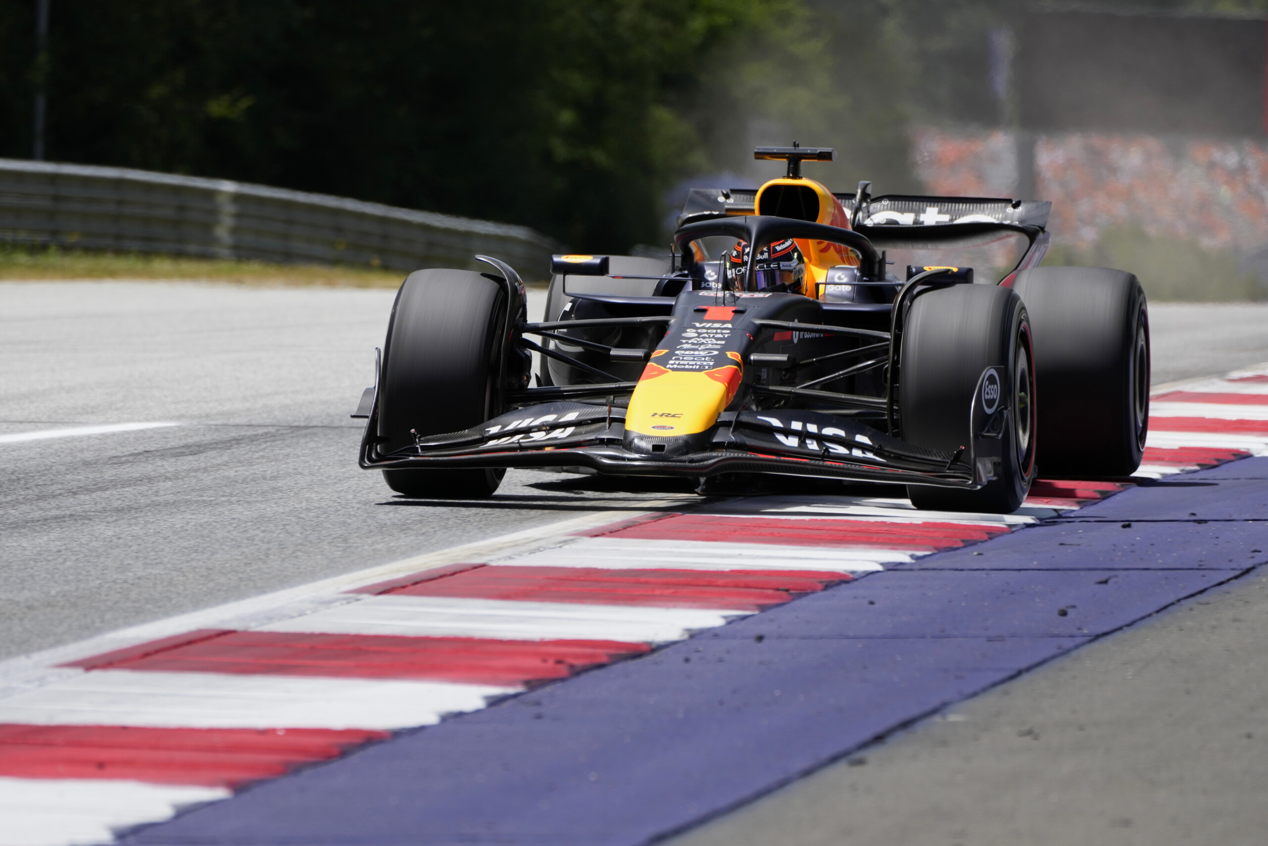 f1 grand prix dautriche safety car apres le premier tour verstappen et antonelli hors course scaled