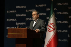 iran araghchi fiers de nos martyrs nous ne cachons pas nos pertes