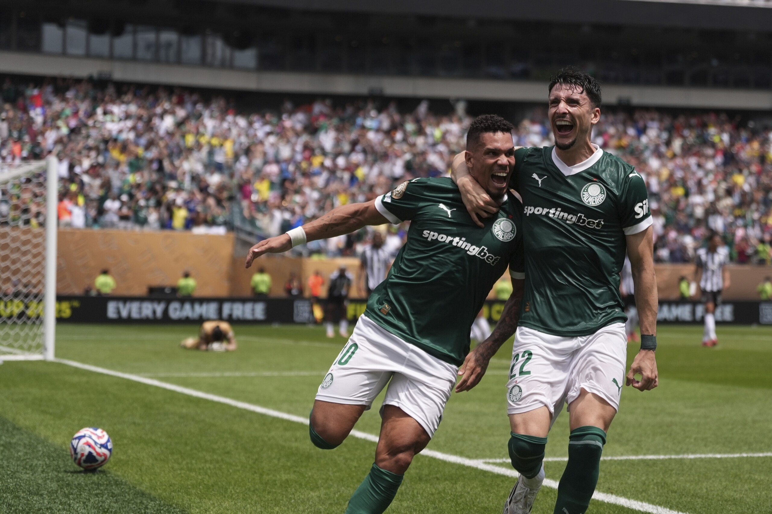 mondiale club paulinho a la 100e minute et palmeiras remporte le derby bresilien contre botafogo scaled