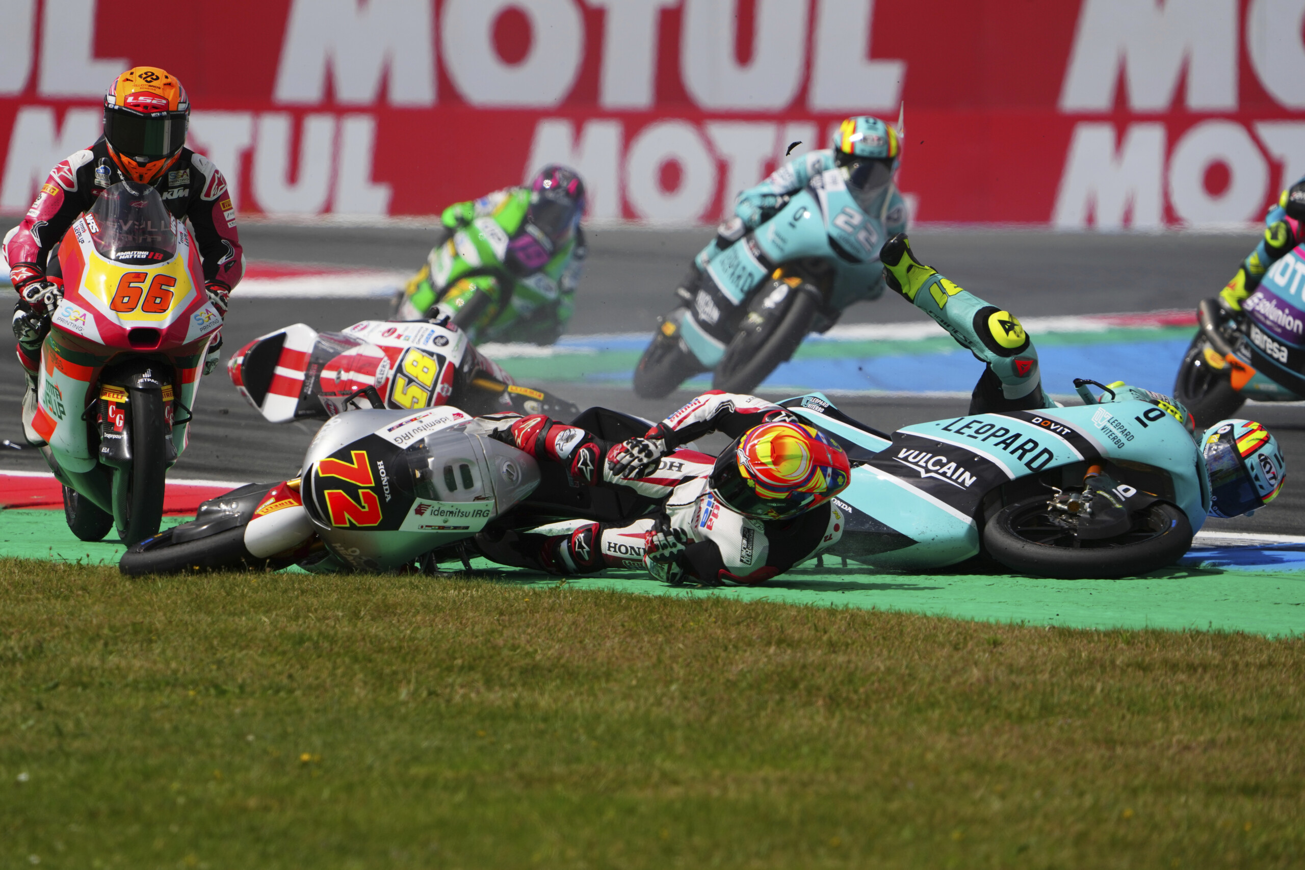 motogp grand prix des pays bas rueda remporte la victoire en moto3 grave chute pour lunetta scaled