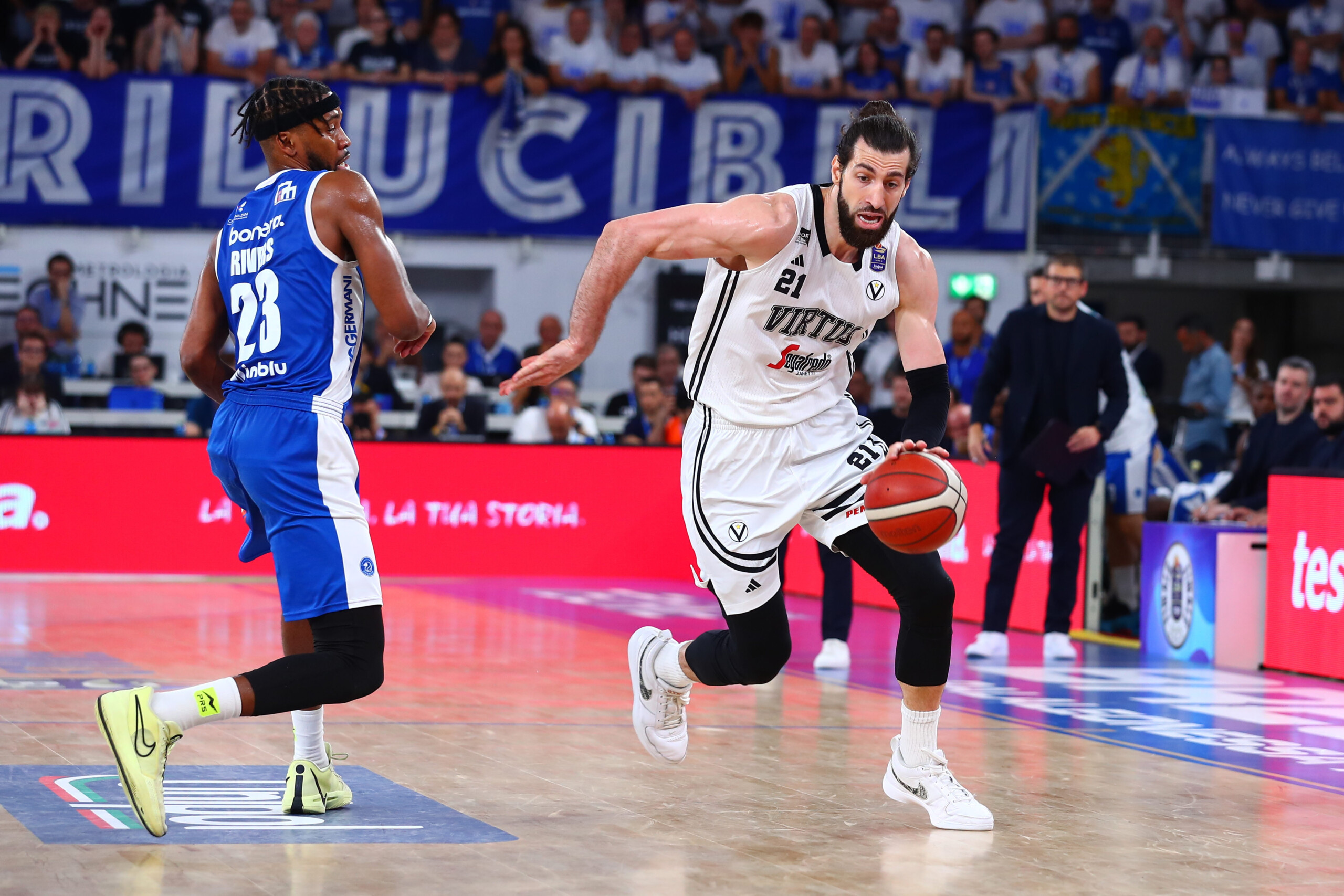 basket shengelia quitte la virtus bologne et rejoint barcelone scaled