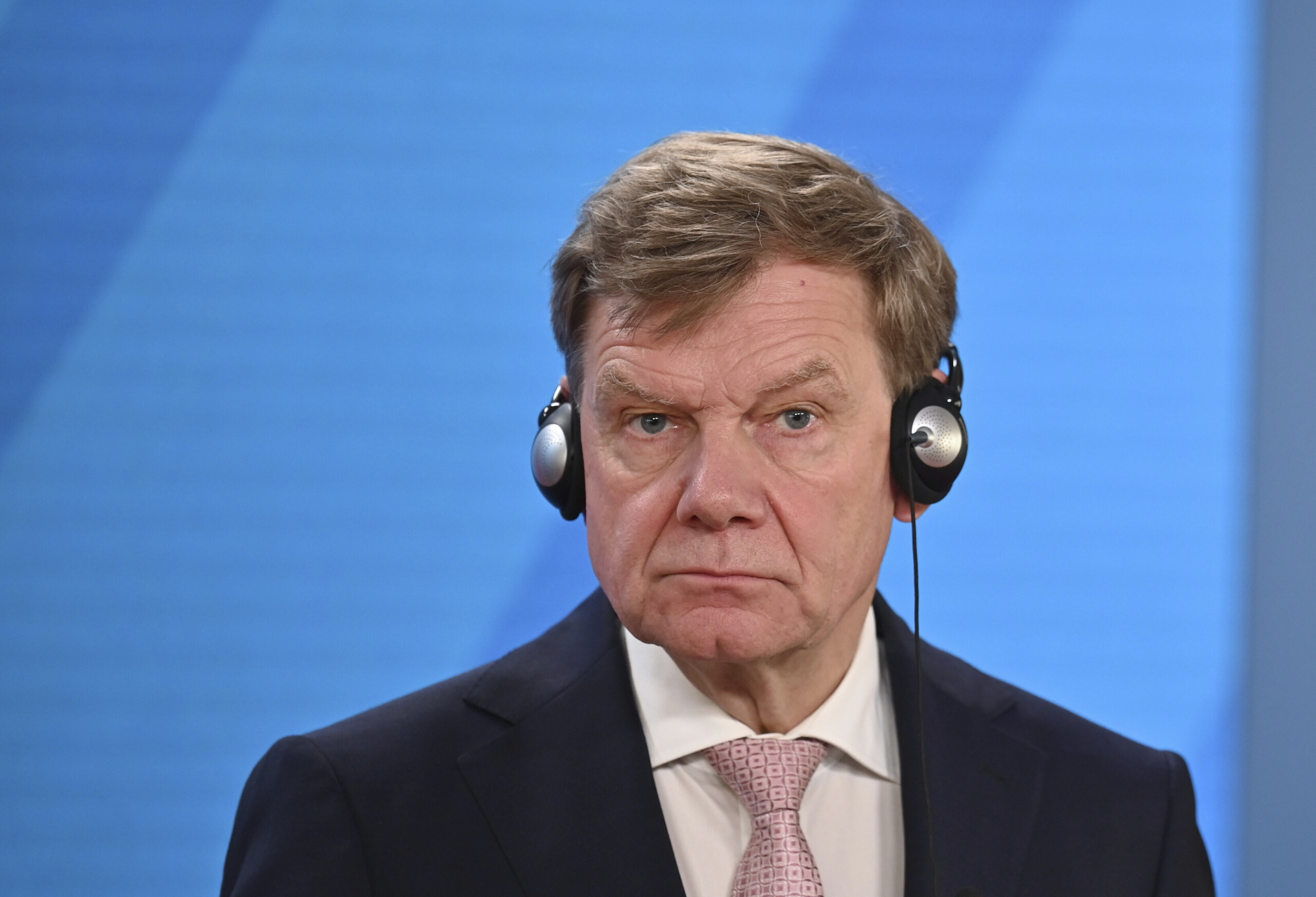 ukraine berlin nous aiderons kiev a produire des armes pour renforcer sa position dans les negociations scaled