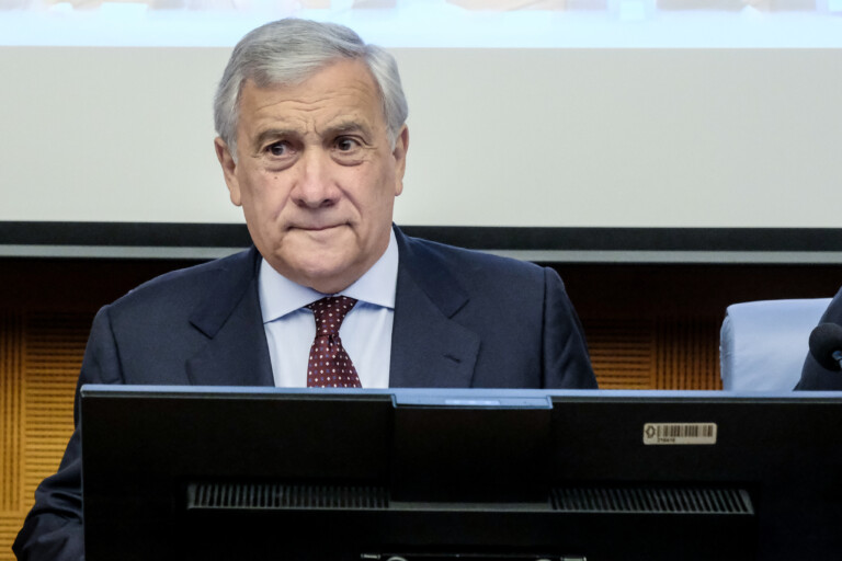 ukraine tajani continuons a apporter notre soutien militaire poutine doit faire marche arriere