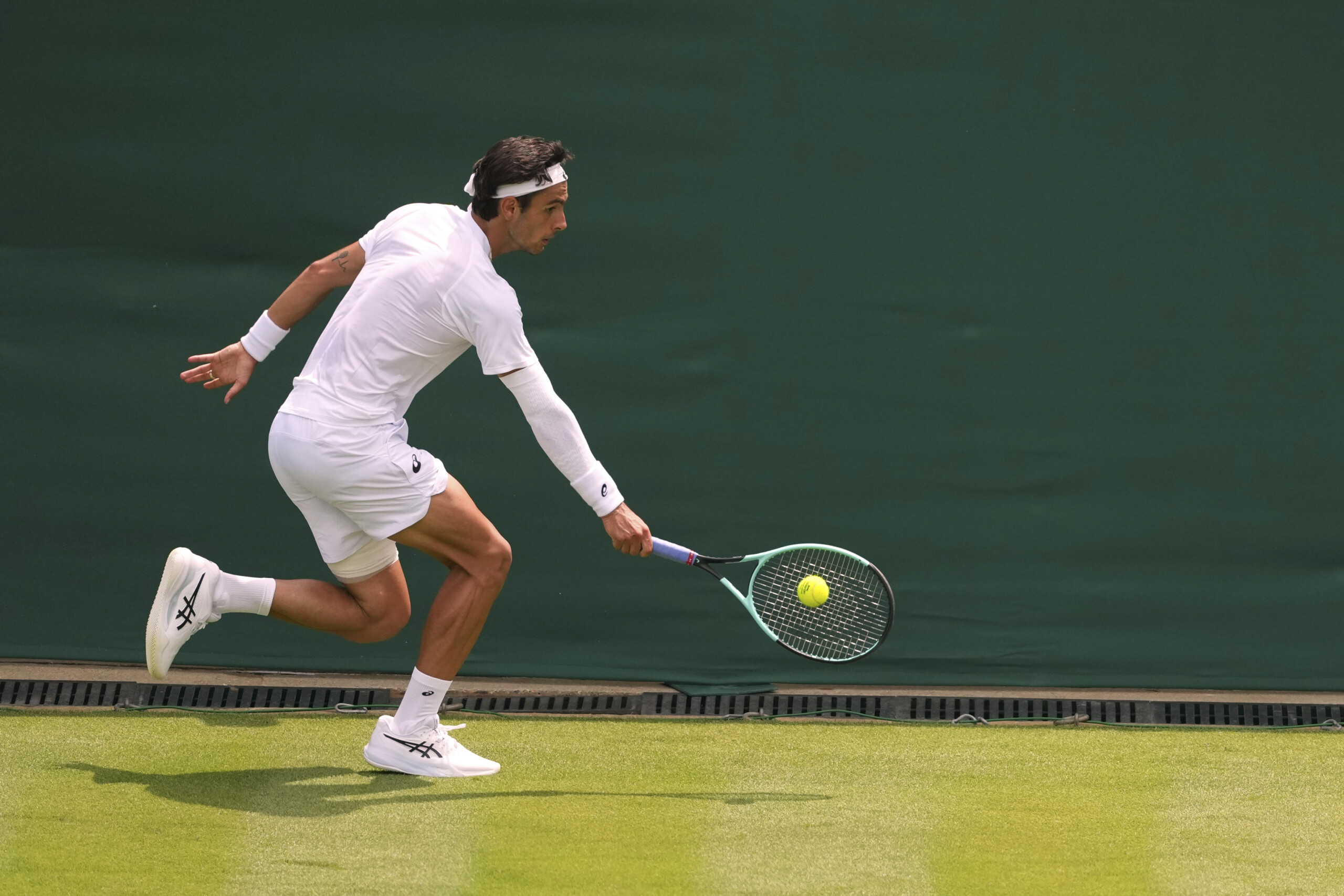wimbledon musetti elimine des son premier match contre basilashvili scaled