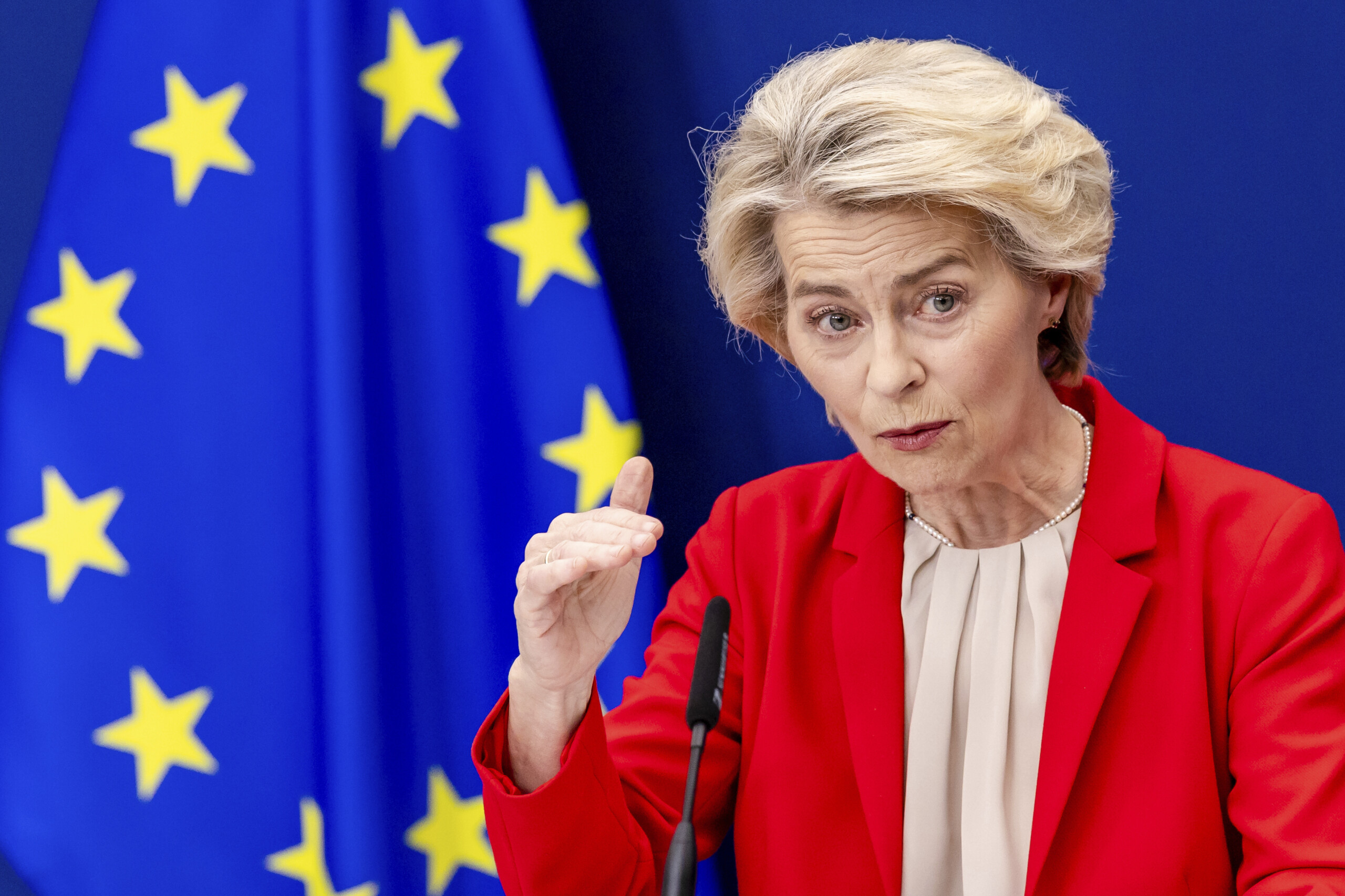 dazi von der leyen nous voulons une solution negociee mais nous sommes prets a rejeter laccord scaled