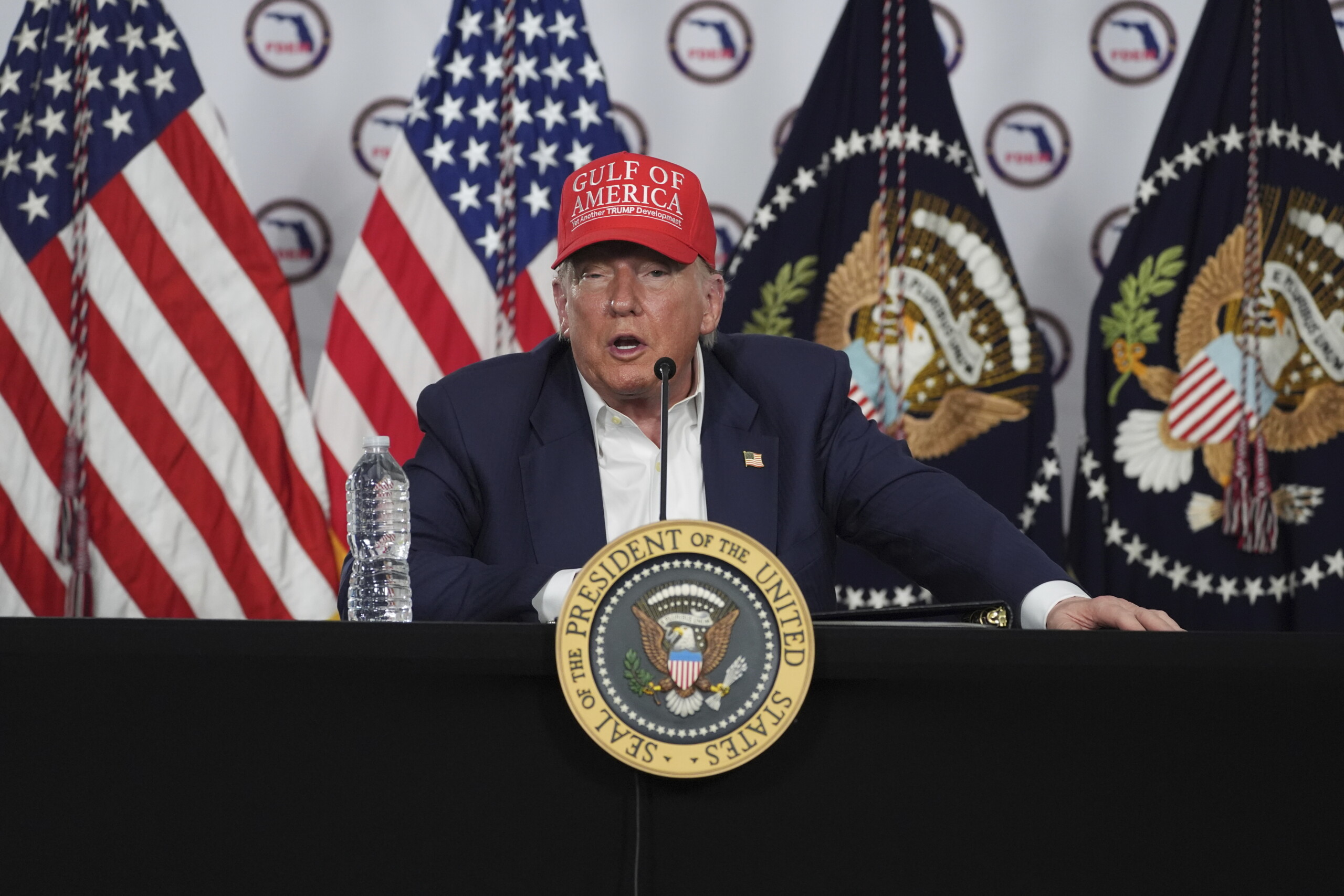 etats unis trump attaque de nouveau powell il devrait demissionner immediatement scaled